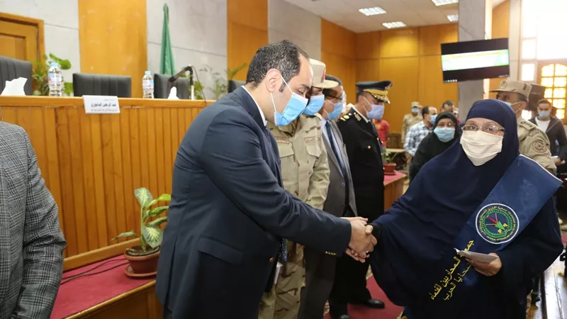 تكريم أسر الشهداء و مصابى العمليات الحربية في الذكرى 47 لإنتصارات أكتوبر المجيدة