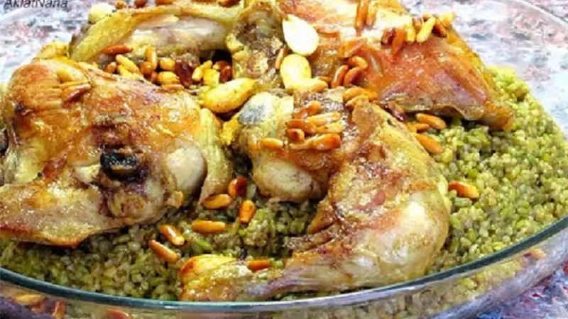 الفريكة اللبنانيه بالدجاج بابسط طريقة واشهى طعم بالفيديو