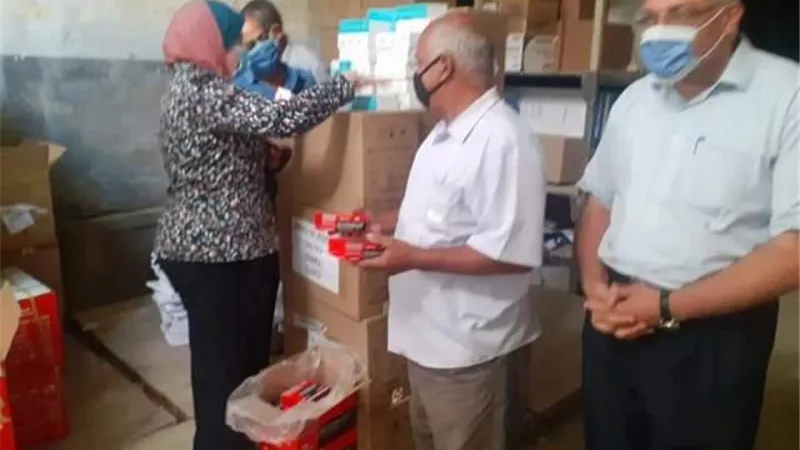 رئيس مدينة الطور يتفقد المركز التكنولوجى لخدمة المواطنين .صور
