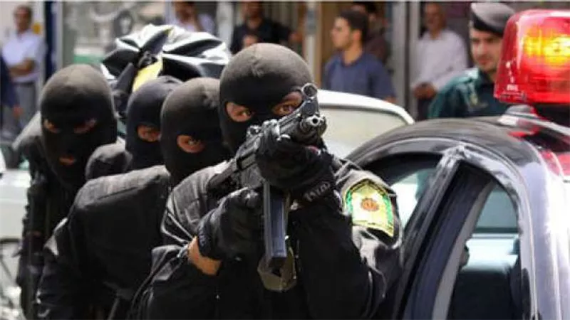 الشرطة الإيرانية توجه تحذيرا لمتجر لبيع الملابس النسائية.. لهذا السبب!!