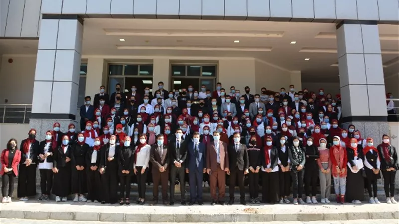 جولات طلابية بجامعة دمياط لتفقد المشروعات القومية.صور