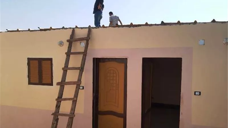 محافظ أسوان : مراجعة مشروعات حياة كريمة ميدانياً لتسليمها للمنتفعين.صور
