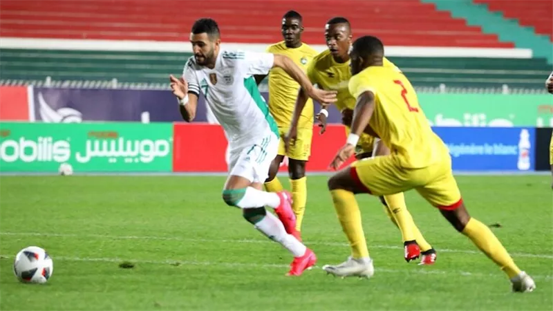 بالفيديو.. رياض محرز يقود الجزائر للتأهل لنهائيات أمم إفريقيا