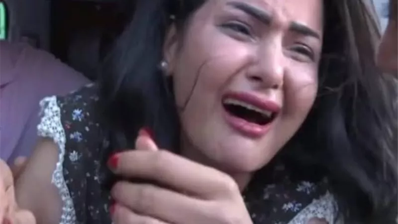 «ليه أعيش اللى باقى من عمري بالسجن».. تسريب صوتى لسما المصرى من قفص الاتهام