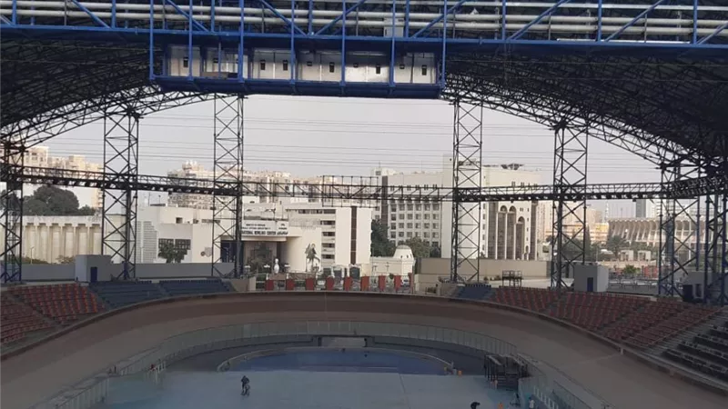 *وزير الرياضة يتفقد الأعمال التنفيذية بتطوير الصالة المغطاة ومضمار الدراجات بإستاد القاهرة*