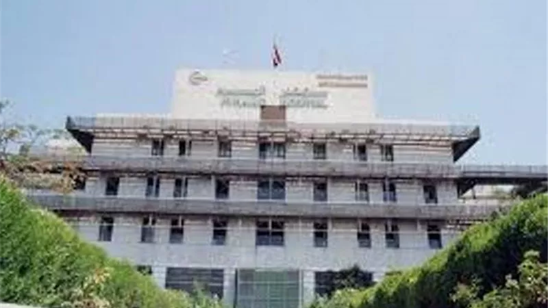 لجنة من امانة المراكز المتخصصة بالصحة لمتابعة حالة طلاب تلاميذ اتوبيس الهرم