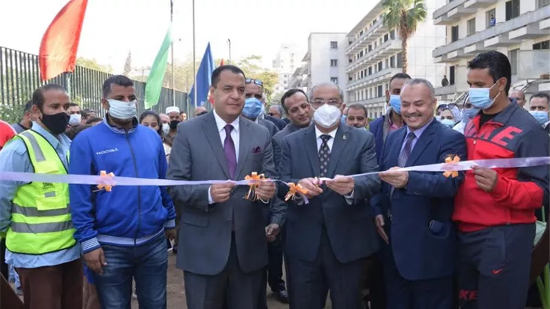 رئيس جامعة أسيوط يشهد افتتاح النادي الاجتماعي لملاعب المدينة الجامعية بعد تجديدها و رفع كفاءتها