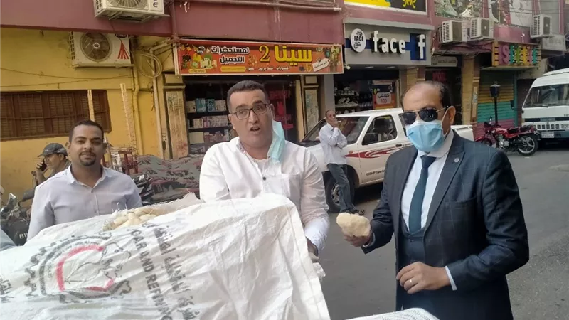 ضبط طن سكر متحجر وغير صالح للإستهلاك الآدمى بالأقصر