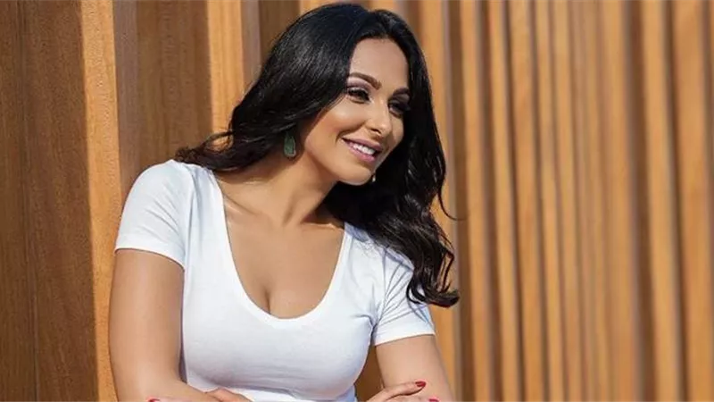 متظلموش الجونة أنا بلوم نفسى.. ميس حمدان تكشف رحلتها مع كورونا من الإصابة للشفاء