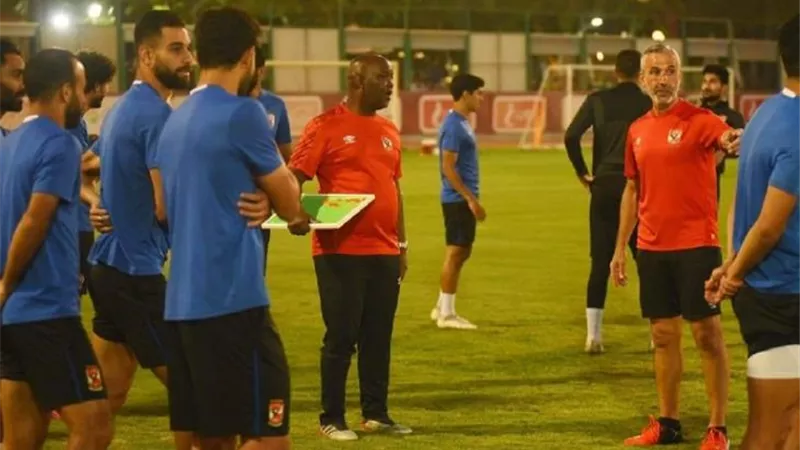 الاهلى يواصل تدريباته الجماعية استعدادا لاسمنت ابوقير