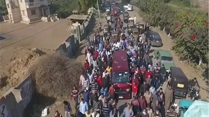 الألاف يشيعون جنازة البرلماني هرماس رضوان من إستاد بني عبيد