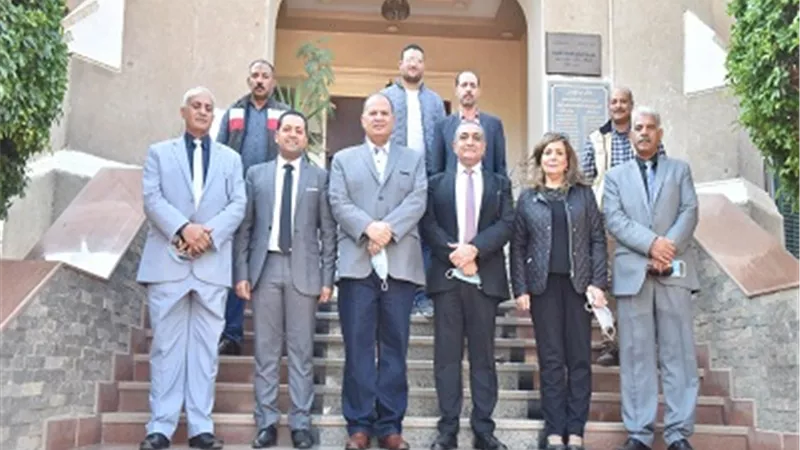 محافظ أسيوط: فتح فصل جديد بمدرسة السلام الحديثة لاستيعاب الأعداد المتزايدة بمرحلة رياض الأطفال