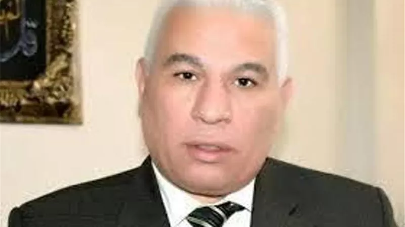 يشدد على الالتزام بالتدابيروالاجراءات الاحترازية ضد كورونا بالمدارس ويحذرالمخالفين