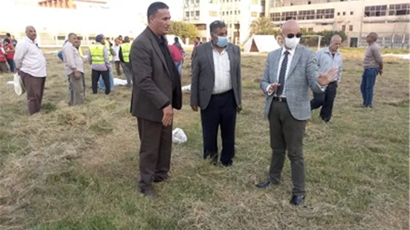 وكيل وزارة الصحة يتفقد مخيم الإيواء بأستاد الشرقية ضمن خطة مجابهة الازمات والكوارث