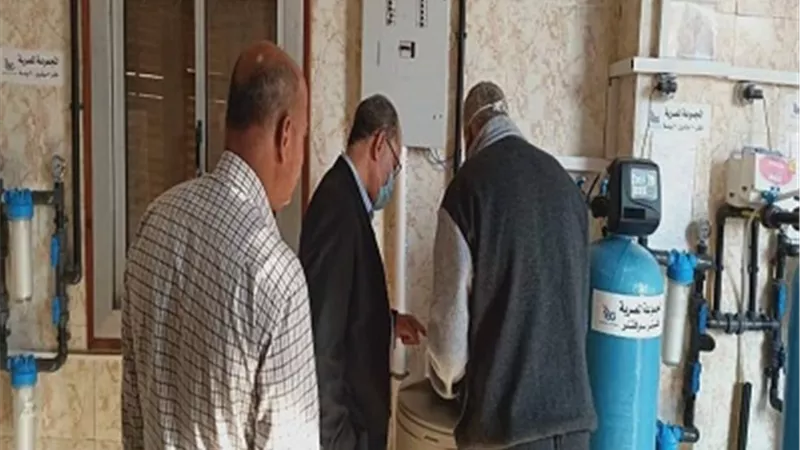 مدير التأمين الصحى يفاجئ المركز الطبى بالعاشر من رمضان لمتابعة سير العمل بالفترة المسائية صور