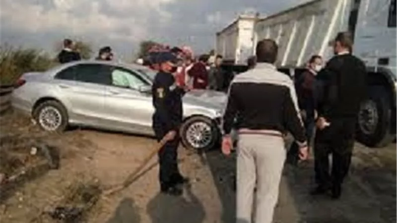 مصرع وإصابة 3 أشخاص فى تصادم سيارتين بالبحيرة