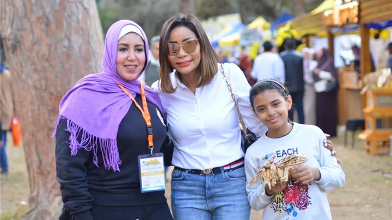 أسرة محمد رمضان تساند شقيقته فى 