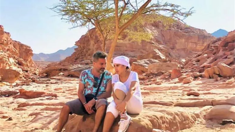 ياسمين رئيس تشارك متابعيها إطلالة من كواليس تصوير 