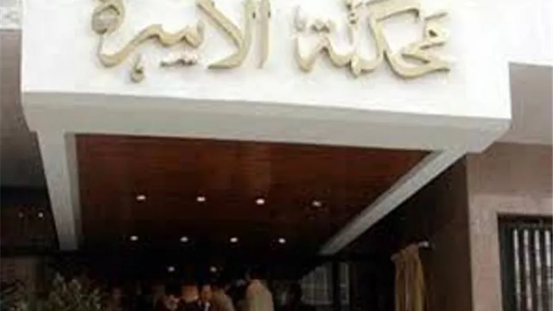 طفلة الـ 11 عاما تكسر ذراع زوجة ابيها..والسبب مطالبتها بمذاكرة دروسها