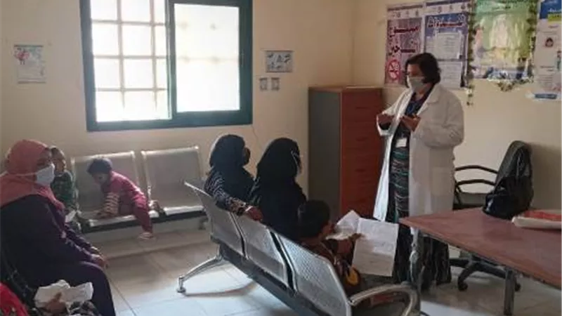 قافلة طبية مجانية تعالج ٨٢٥ مواطنا بعزبة عبدالرحمن في نجع حمادى.صور