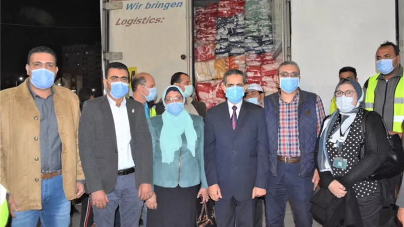 محافظ الغربية يستقبل أكبر قافلة للمساعدات ينظمها صندوق تحيا مصر