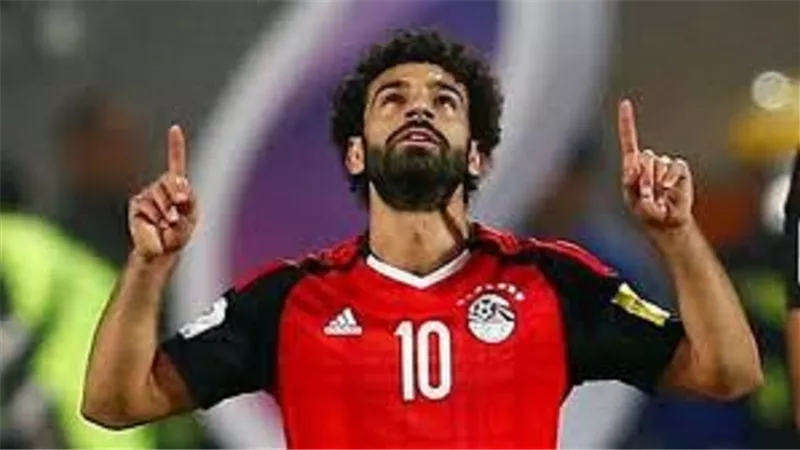 ليفربول يصدر عقوبات قاسية على محمد صلاح بعد اصابته بكورونا