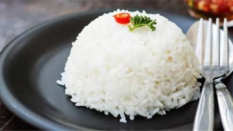 تناولها قبل النوم.. الأرز الأبيض يساعد على نوم هادئ