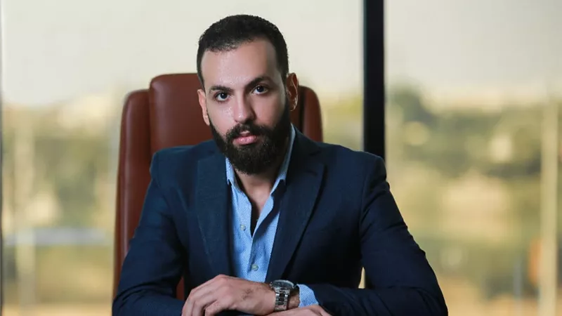 خبير اقتصادي: رصف الطرق بـ«الانترلوك» يحد من برك مياه الأمطار