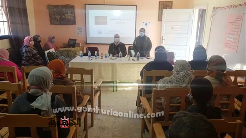 النيل للإعلام يحذر طالبات الأنفوشى الإعدادية من كورونا