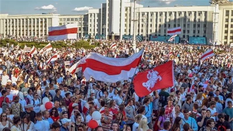 اعتقال عشرات المشاركين باحتجاجات فى بيلاروسيا