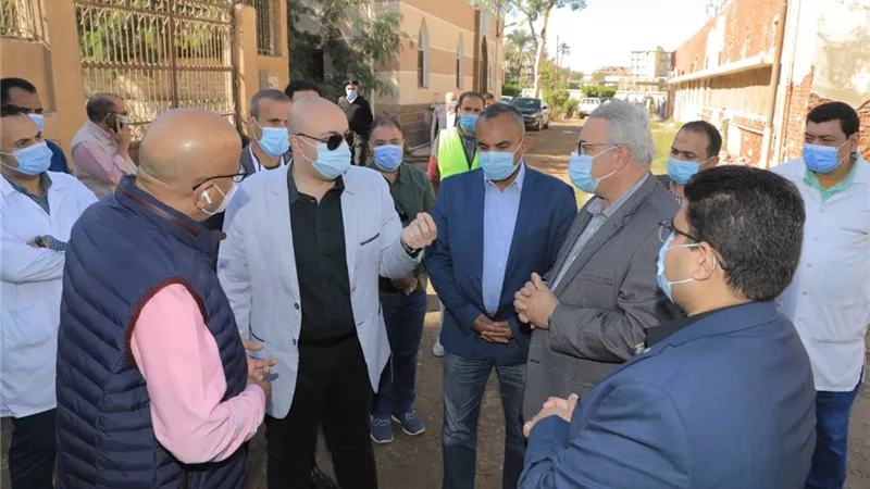 محافظ بني سويف يتفقد أعمال تطوير مستشفى الصدر