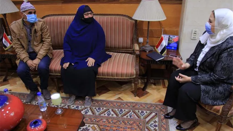 وزيرة التضامن تلتقي 