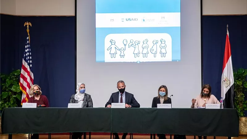 «التعاون الدولي» و«التضامن الاجتماعي» يطلقان مشروعًا يوفر التغذية السليمة لـ 40 ألفًا من الحوامل