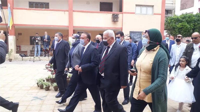 تعليم الاسكندريه يتابع العمليه الانتخابيه فى عدد من المدارس