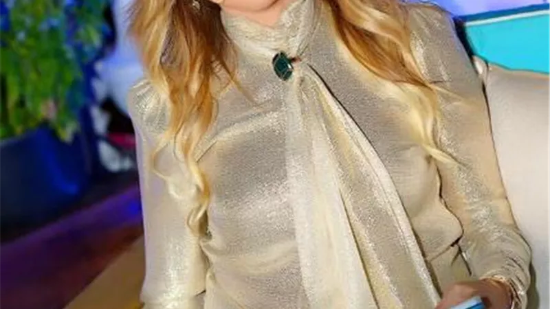 الاعلامية 