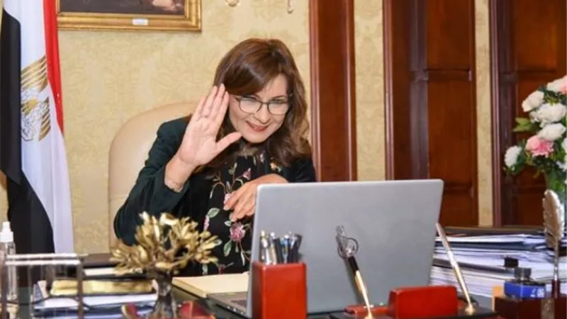 نبيلة مكرم في حديثها للأطفال: 