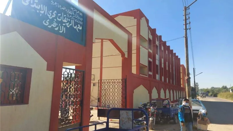 منطقة الأقصر الأزهرية تتسلم معهد الرزيقات بحرى الجديد