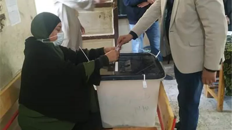 الكحيلي عضو شيوخ أسيوط يدلي بصوته في انتخابات مجلس النواب