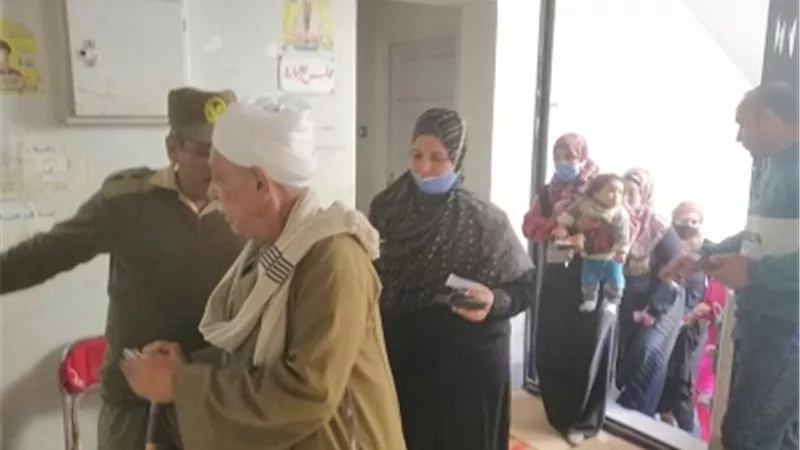 غرفة عمليات مستقبل وطن: مشاركة فعالة من كبار السن في إنتخابات مجلس النواب بأسيوط