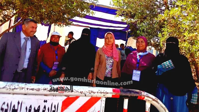 الشرطة فى خدمة المواطنين بكراسي متحركة وتعقيم أمام لجان البرلمان بالوادى الجديد.صور