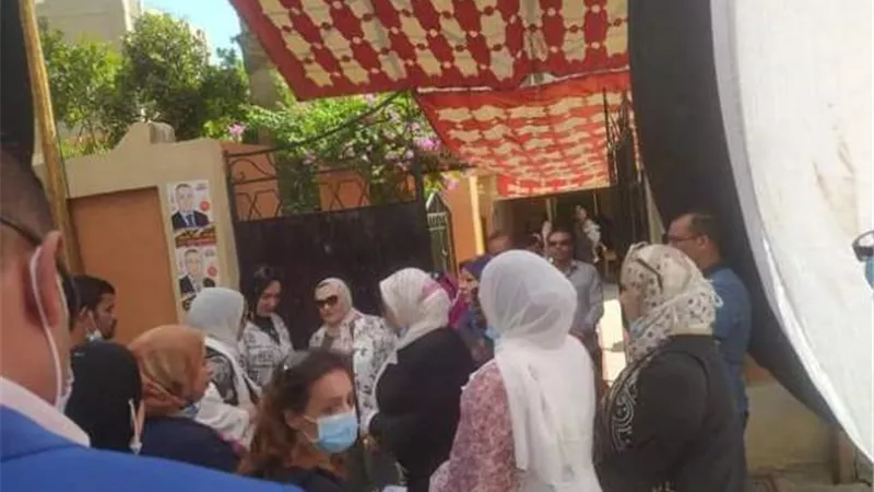 إقبال متزايد على التصويت فى جولة الإعادة بسوهاج