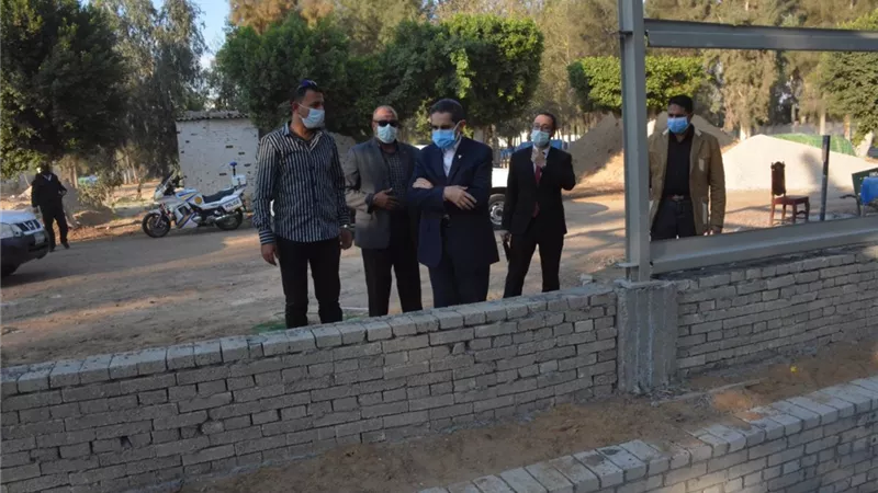محافظ الغربية يتفقد مشروع مزرعة إنتاج البيض بكفر الشيخ سليم.