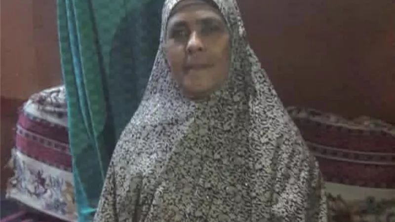 تحيا الانسانية ٠٠ د عتمان يستجيب لسيدة مشلولة ويأمر بعلاجها بالمستشفى الجامعى