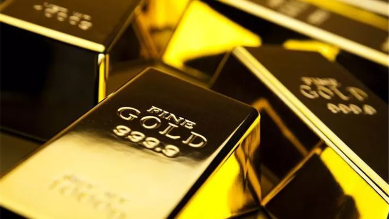 أسعار الذهب يهبط عالميا لأدنى مستوى فى 4 أشهر