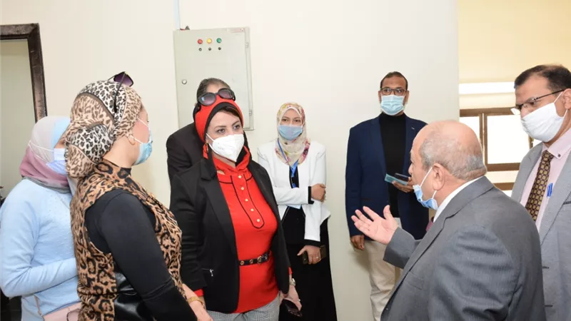 نائب رئيس جامعة أسيوط تشارك فى وقائع دورة مركز تدريب جودة اللحوم والدواجن والأسماك