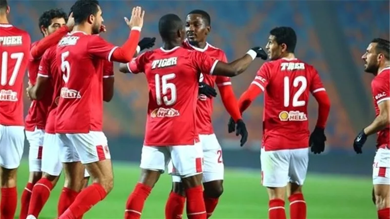 نجم الاهلى يعلن اصابة زوجته بفيروس كورونا