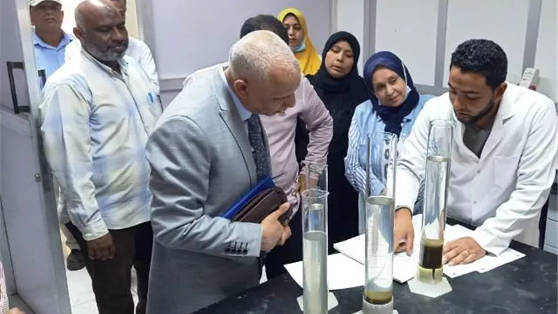 رئيس شركة مياه قنا يتابع مشروعات الصرف الصحى فى جنوب المحافظة.. بالصور
