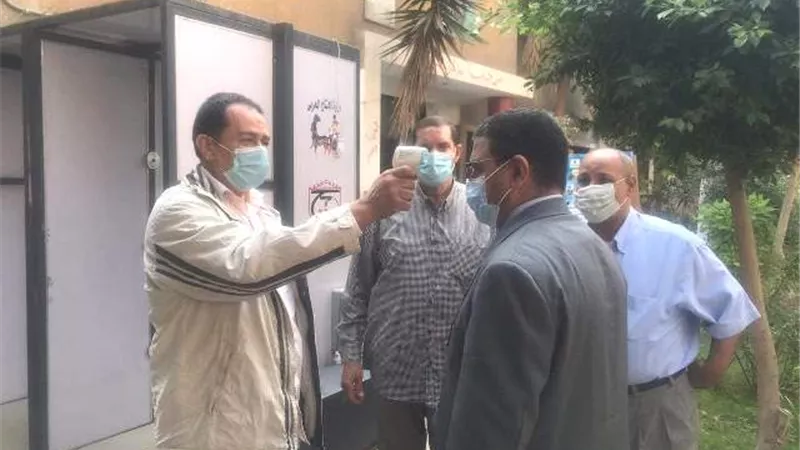الفيومى يشدد على الإجراءات الوقائية والاحترازية ومتابعة المدارس بالقليوبية