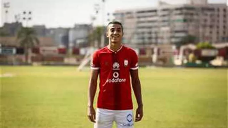 مدافع الاهلى اعارة الى سموحة لمدة سنة