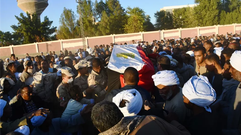 محافظ أسوان ينعى شهيد الواجب الوطنى 